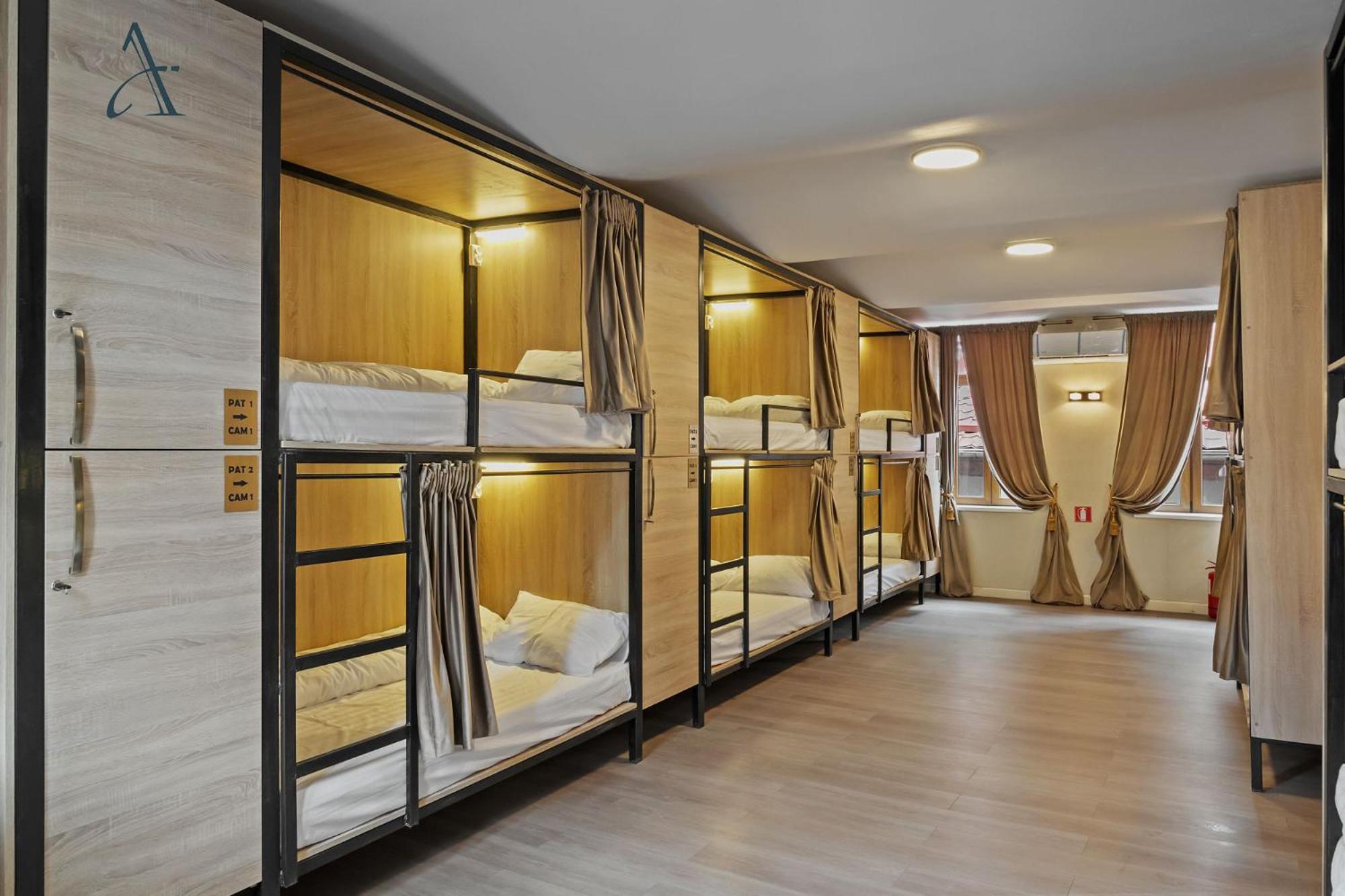 Ramana Garden Hostel - Self-Service Accommodation Bukarest Exteriör bild